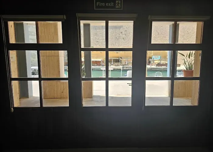 Apartment Unique And Location *